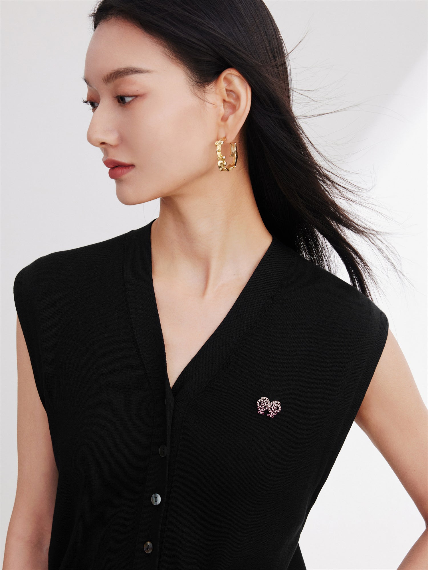Sleeveless Button-Down Vest | Black
