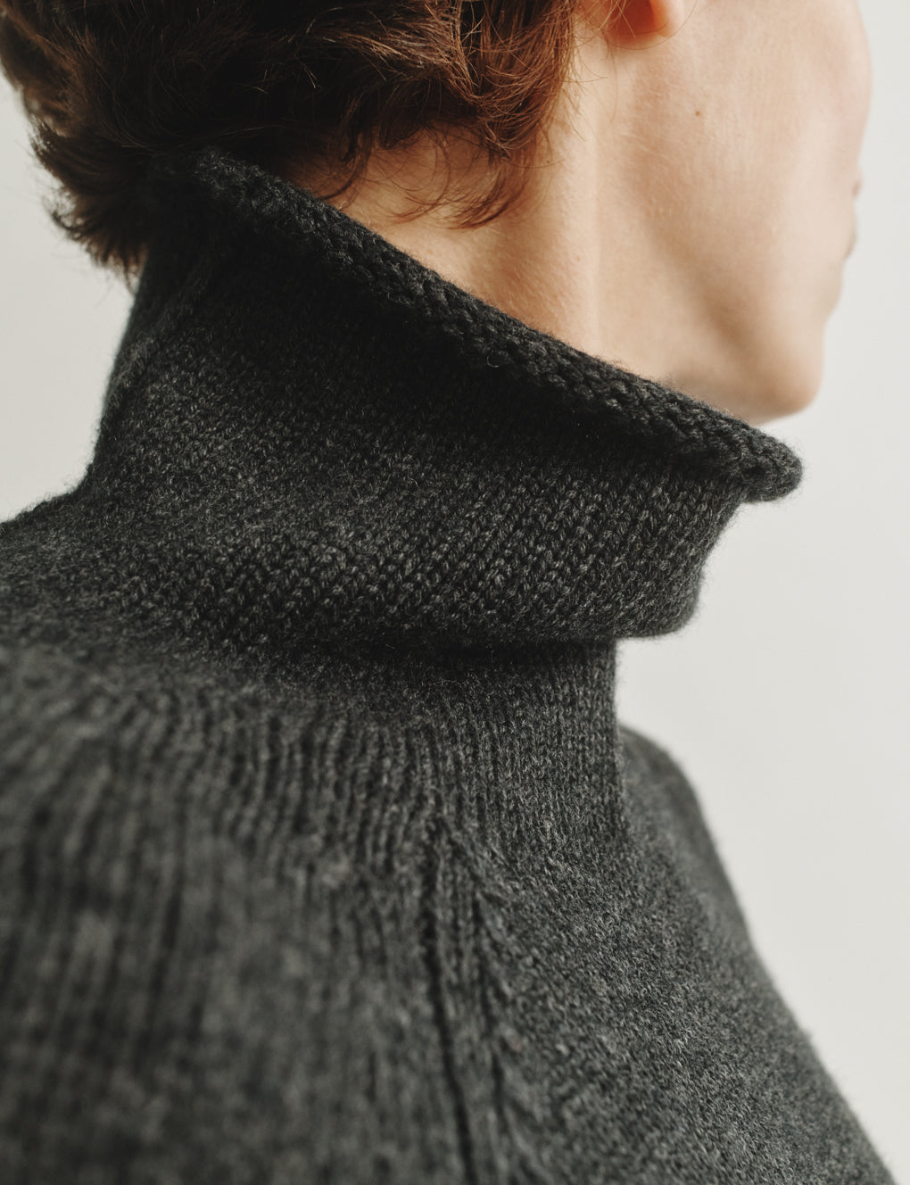 Womens | The Slouch Turtleneck in Wool and Silk | Charcoal