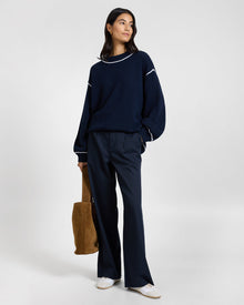 Womens | Lyocell Pleated Trouser | Noir Navy