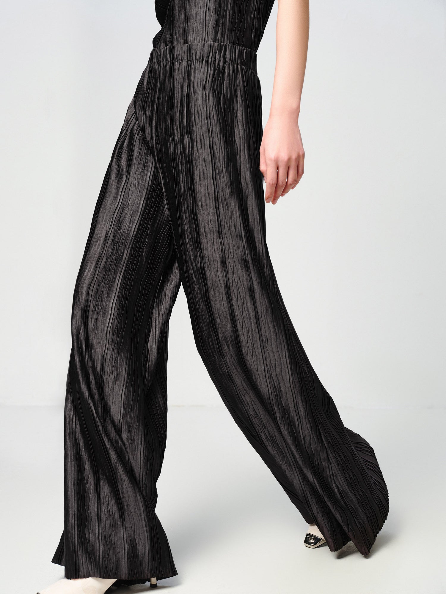 Relaxed-Fit Straight-Leg Pants Casual Pants | Black