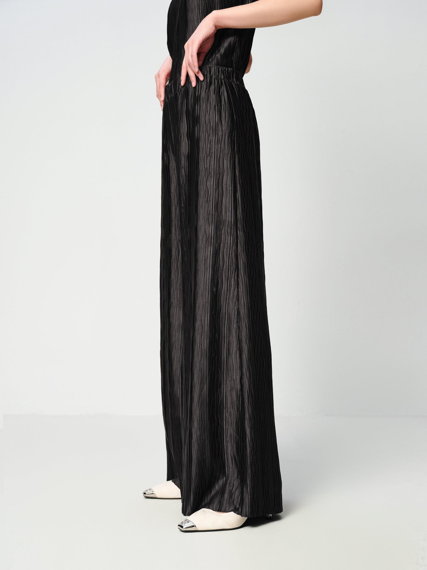 Relaxed-Fit Straight-Leg Pants Casual Pants | Black