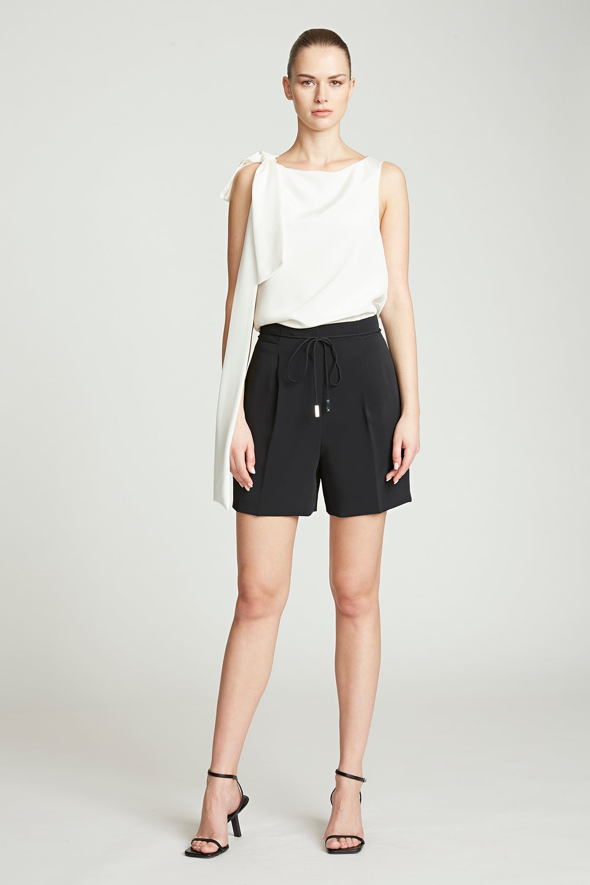 Halston | Alexandria Crepe Shorts | Black