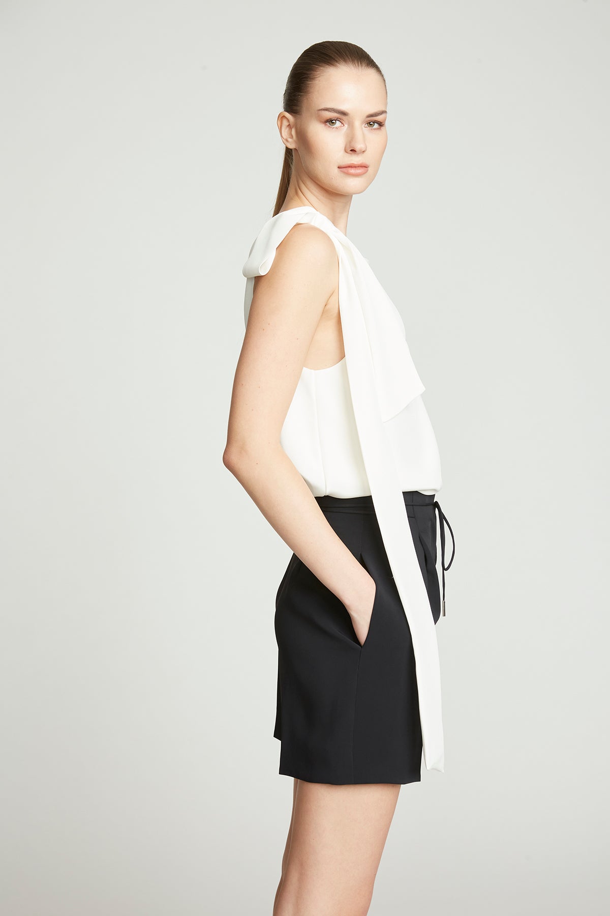 Halston | Alexandria Crepe Shorts | Black