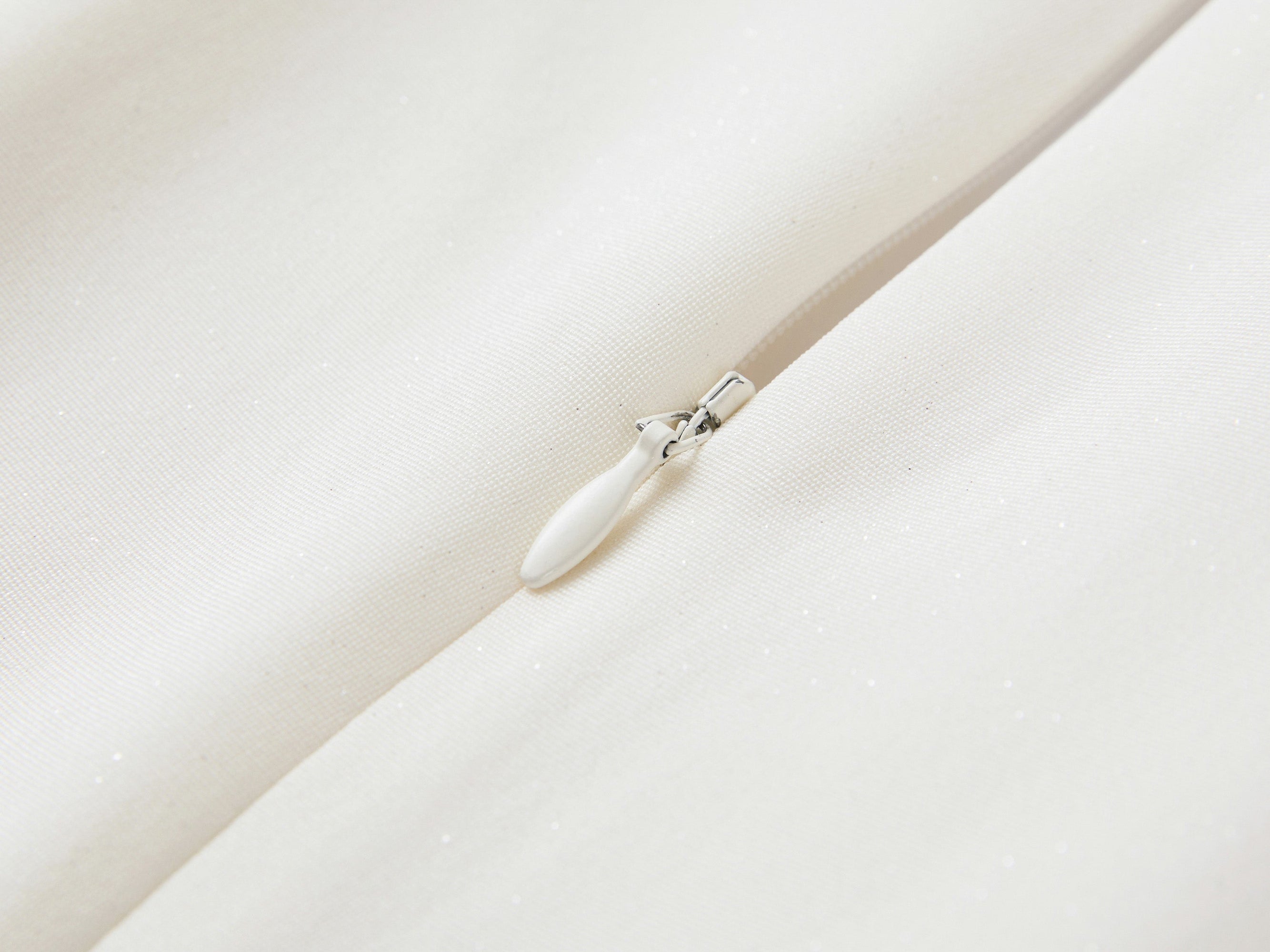 Mulberry Silk Elegant Waist-Defining Dress | White