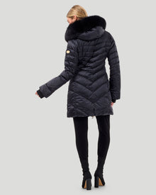 Après-Ski Jacket With Detachable Toscana Lamb Hood Trim | Women | Black x Black (V2)