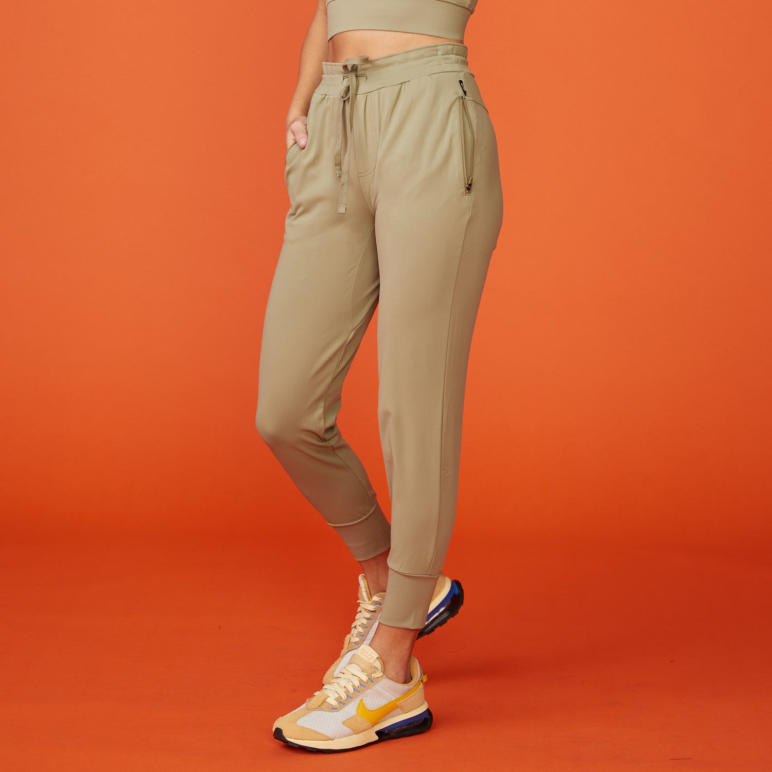 Movement Jogger | Women | Army