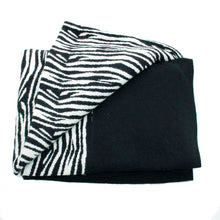 Throw In Zebra Design | Black/White