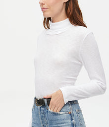 Bell Ribbed Turtleneck | White