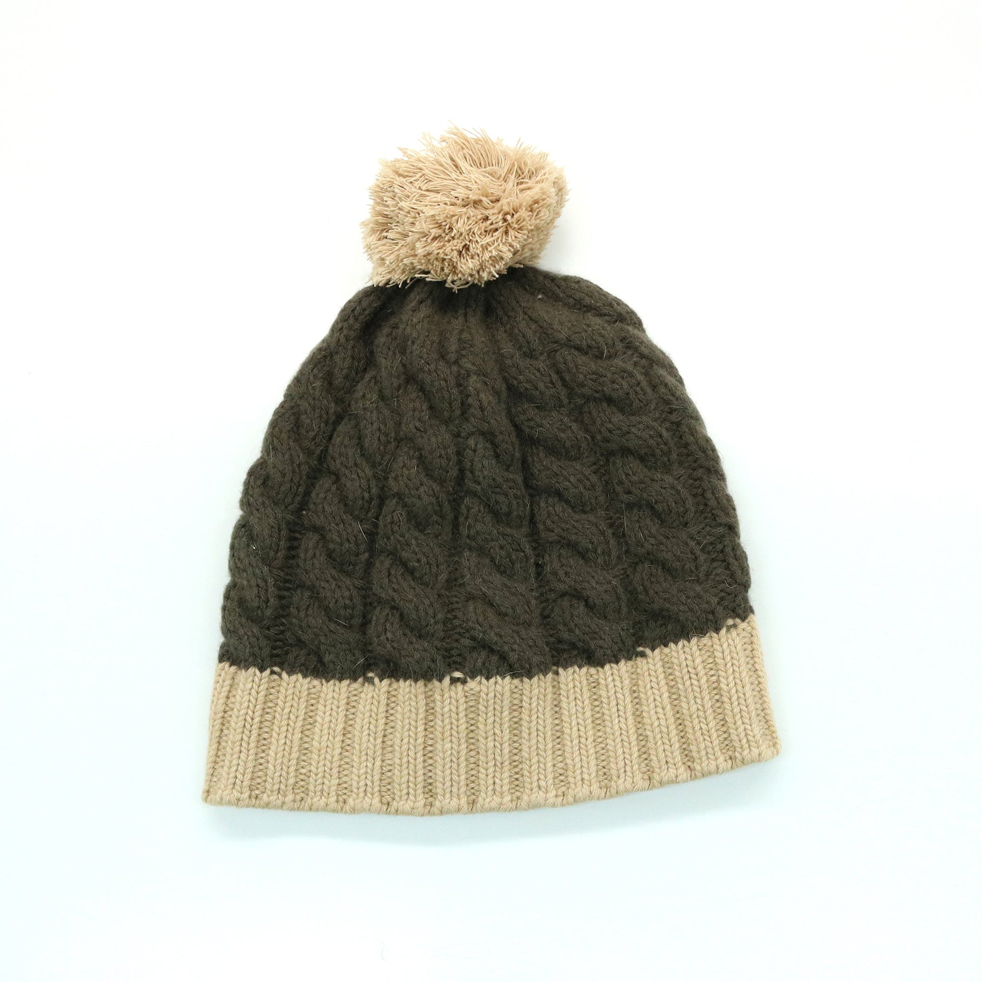 Chunky Hat With Cables And Pom | Brown/Camel