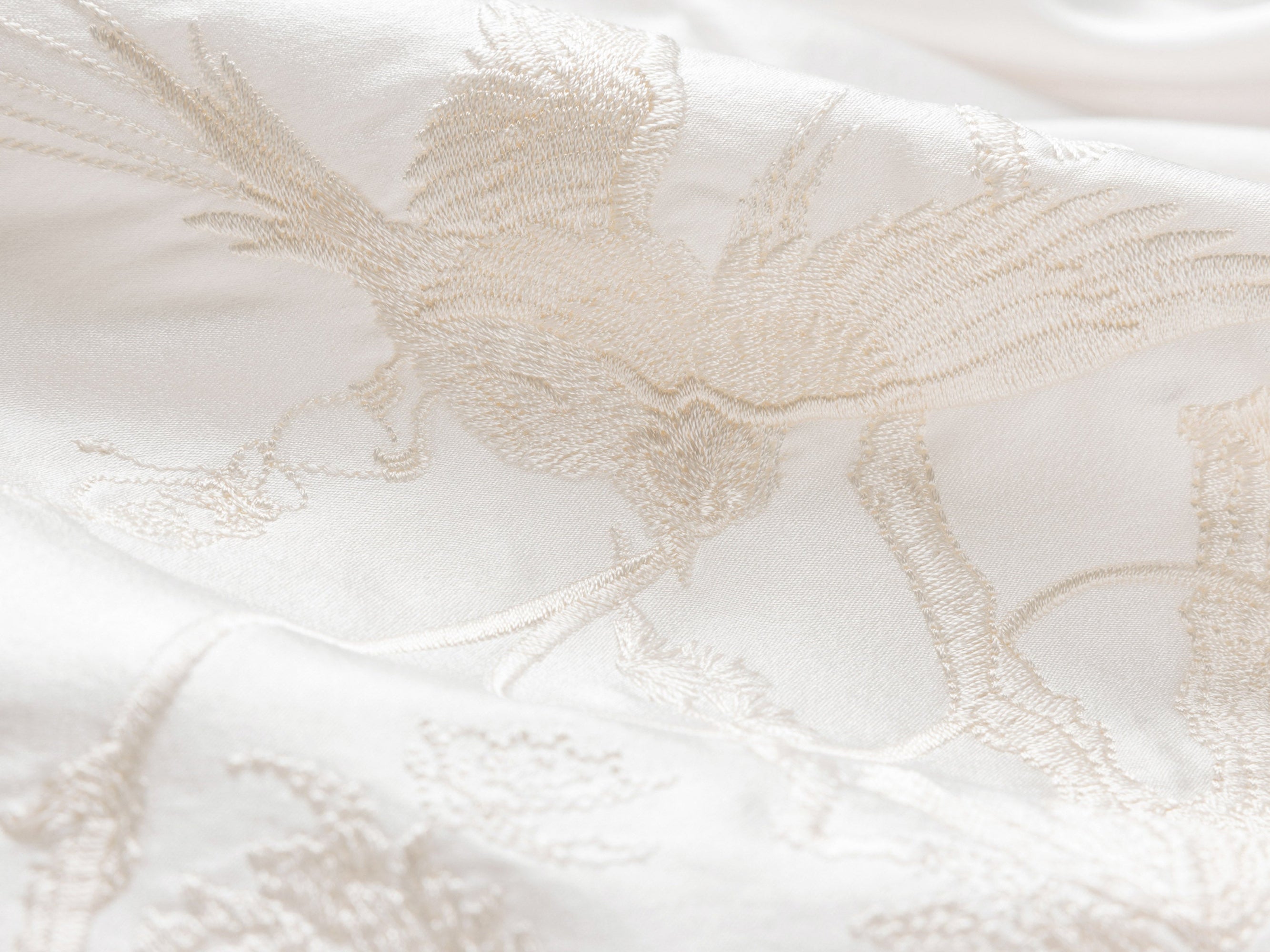 Neo-Chinese Silk Embroidered Stand Collar Shirt | White