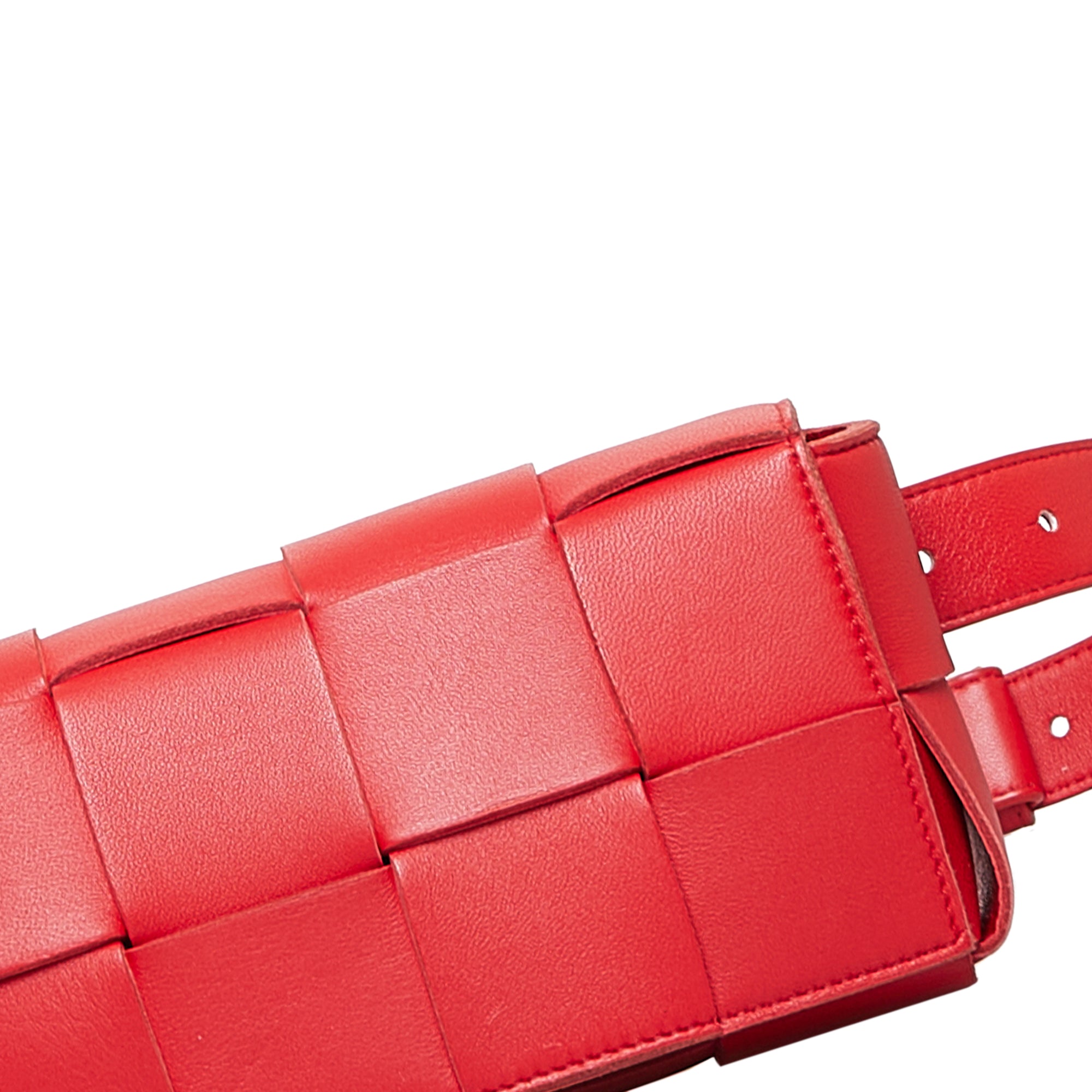 Bottega Veneta Pre-Owned Calfskin Intrecciato Cassette Belt Bag | Women | Red