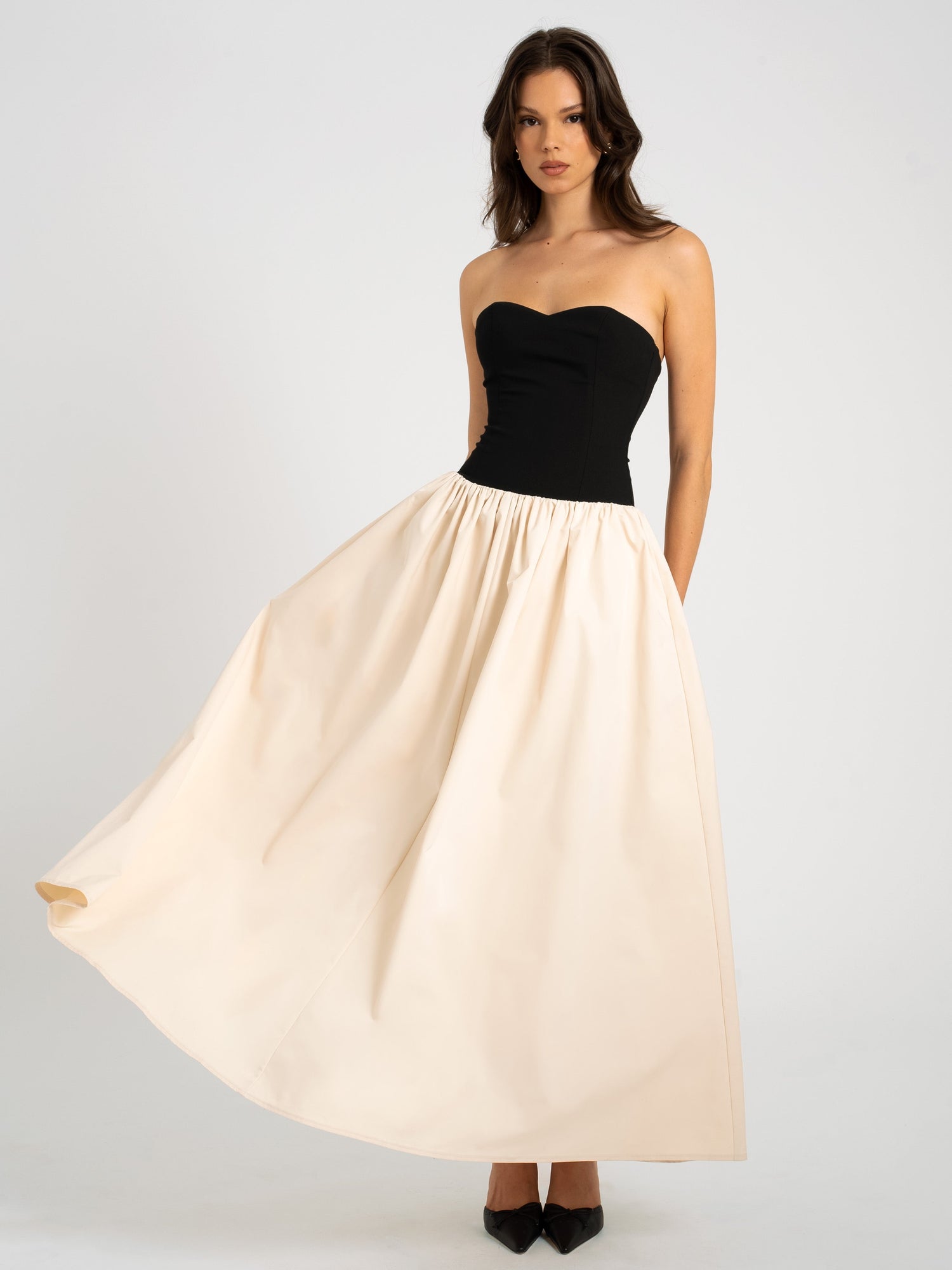 Sana Sweetheart Lace-up Back Drop Waist Maxi Dress | Black/Beige