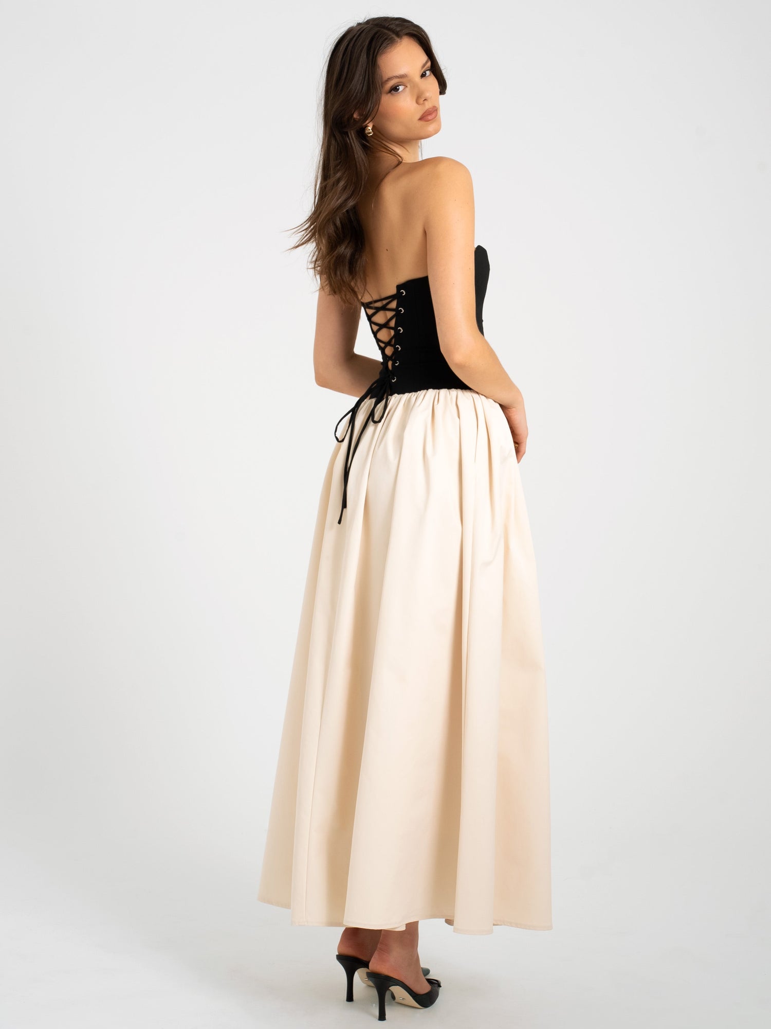Sana Sweetheart Lace-up Back Drop Waist Maxi Dress | Black/Beige