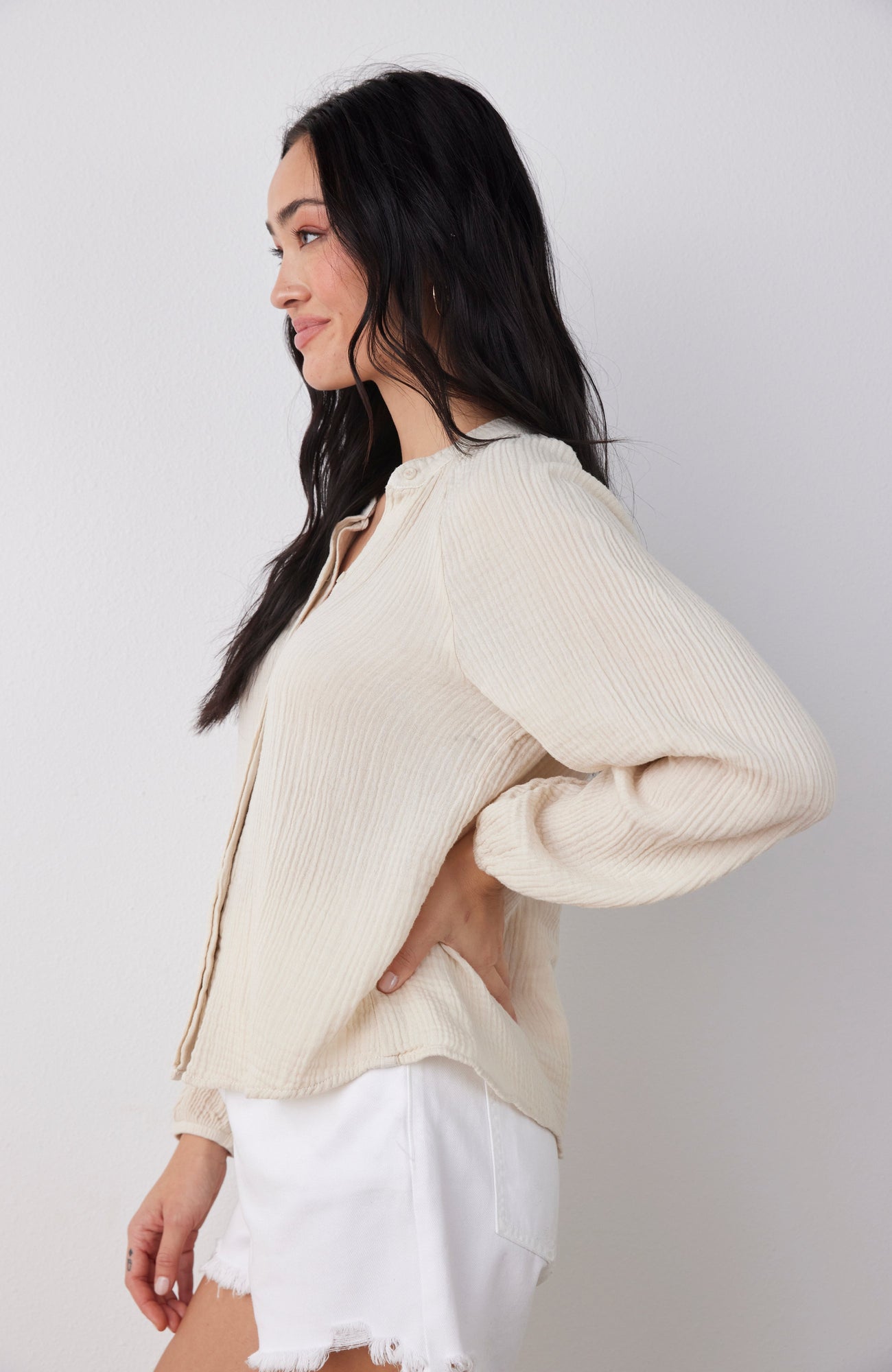 Long Sleeve Shirred Raglan Shirt | Ivory Grey