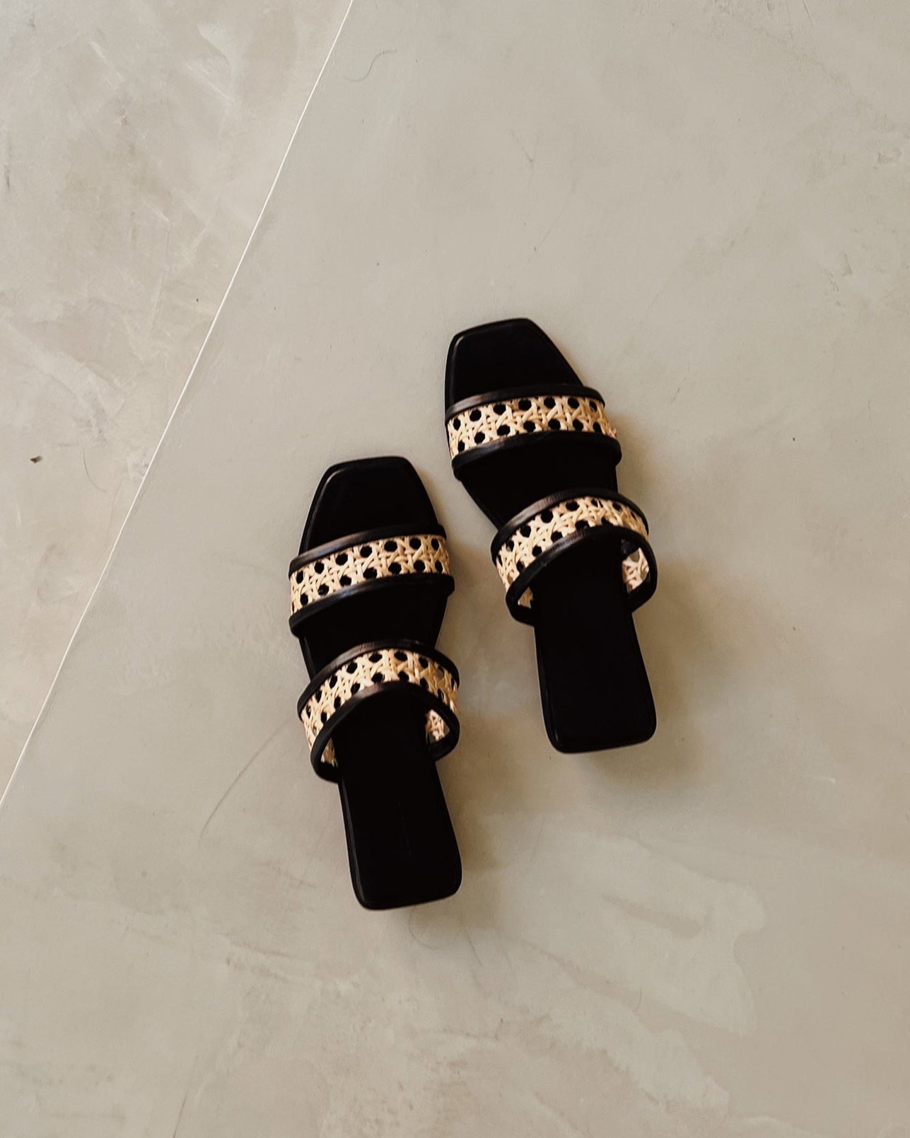 Paloma Slide - Rattan | Black