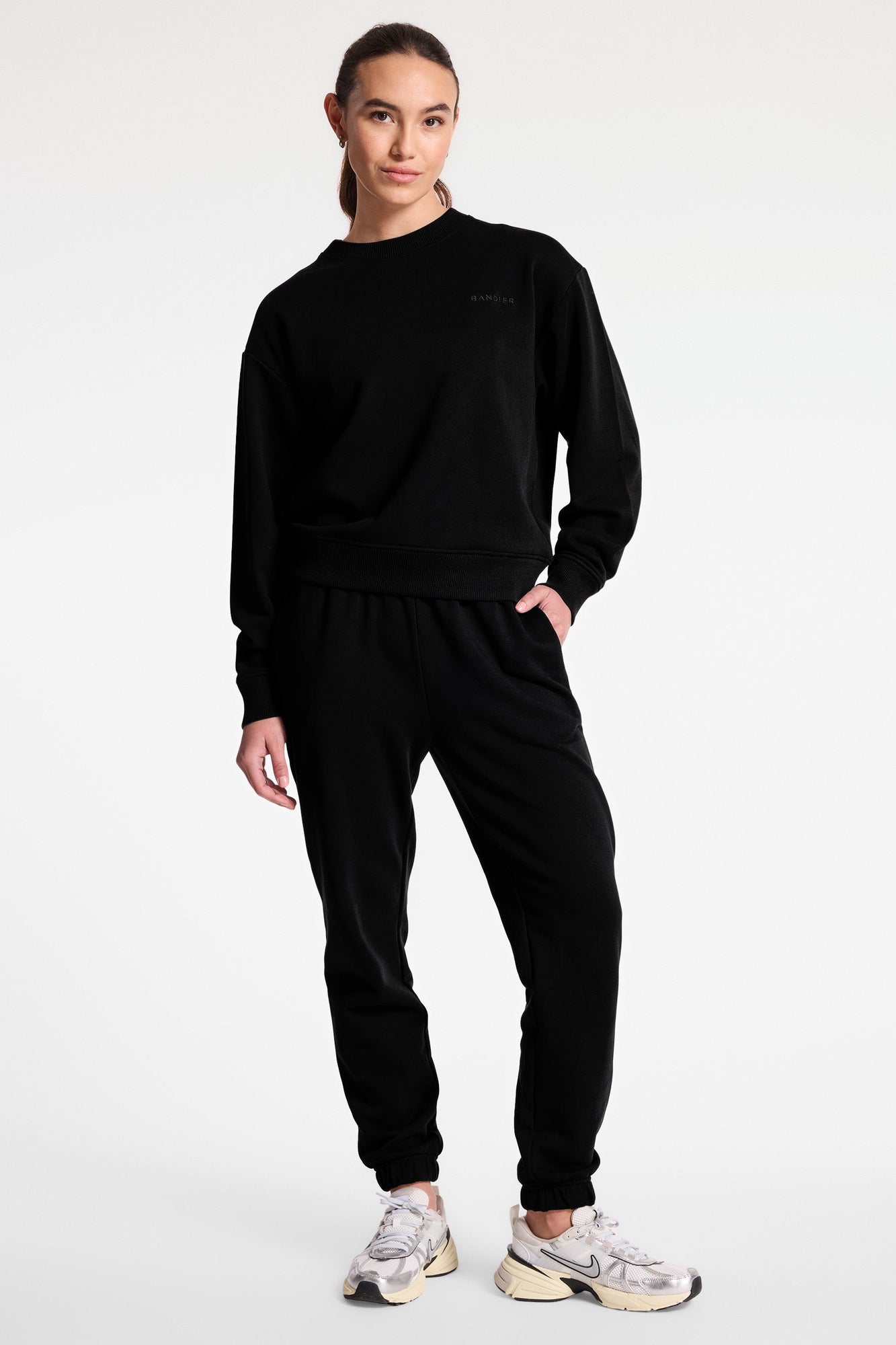 Bandier | Classic Logo Terry Jogger | Black