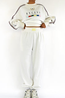 Everette Joggers | White