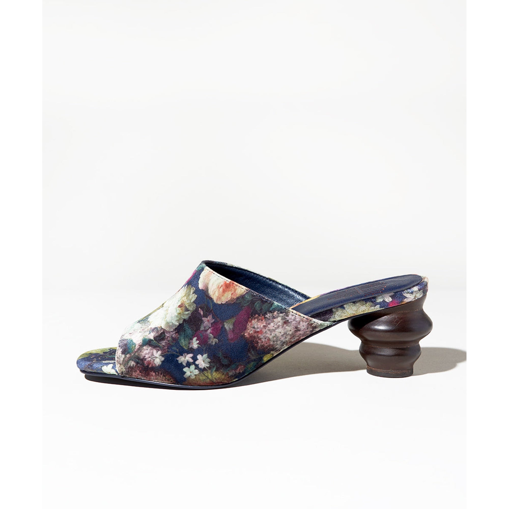 Durham Furniture Heel Low Sandal | Floral