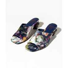 Durham Furniture Heel Low Sandal | Floral