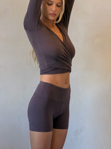 Women | Be Kind * Flat Waist Short | Cacau
