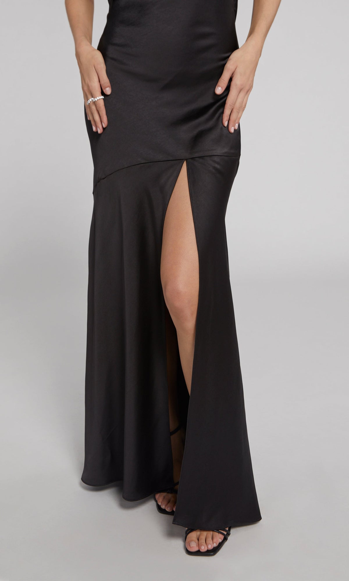 Evie Satin Dress | Black