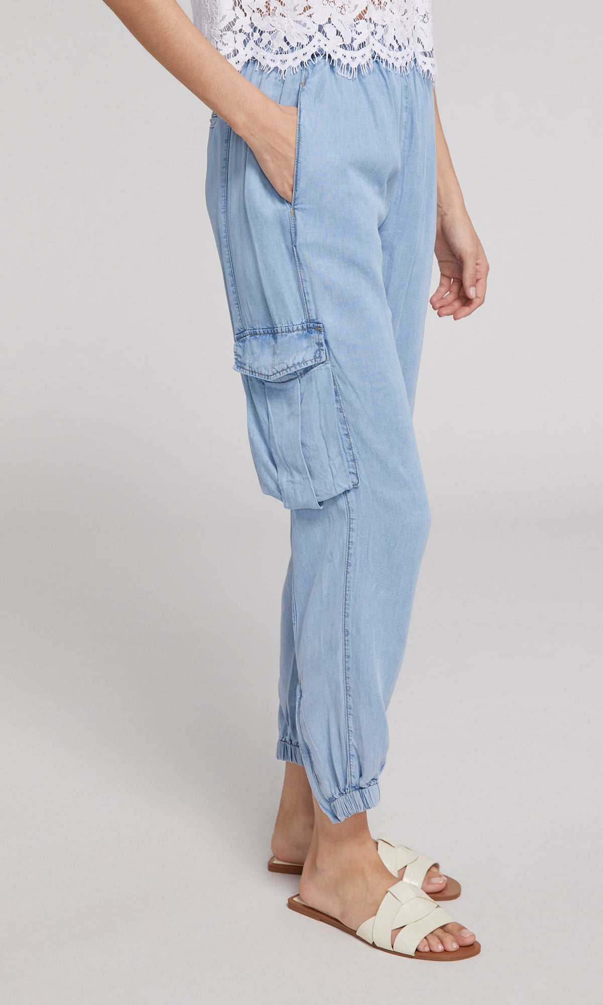 Chandra Denim Jogger | Light Blue