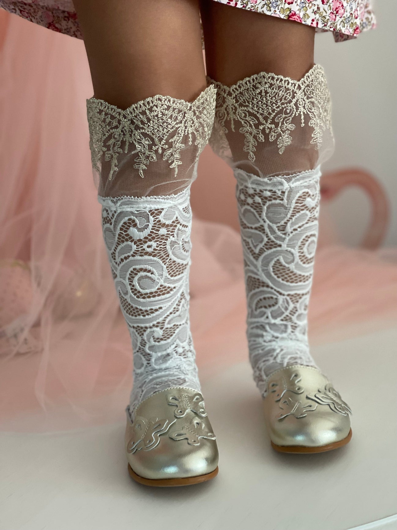 Girl | Aida Lace and Socks | White x Gold
