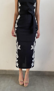 Hemant And Nandita | Daha Cotton Linen Midi Dress With Tie Up Belt | Black White