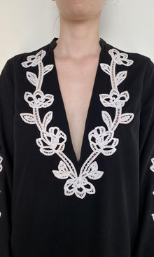 Hemant And Nandita | Daha Polyester Crepe Long Kaftan | Black White