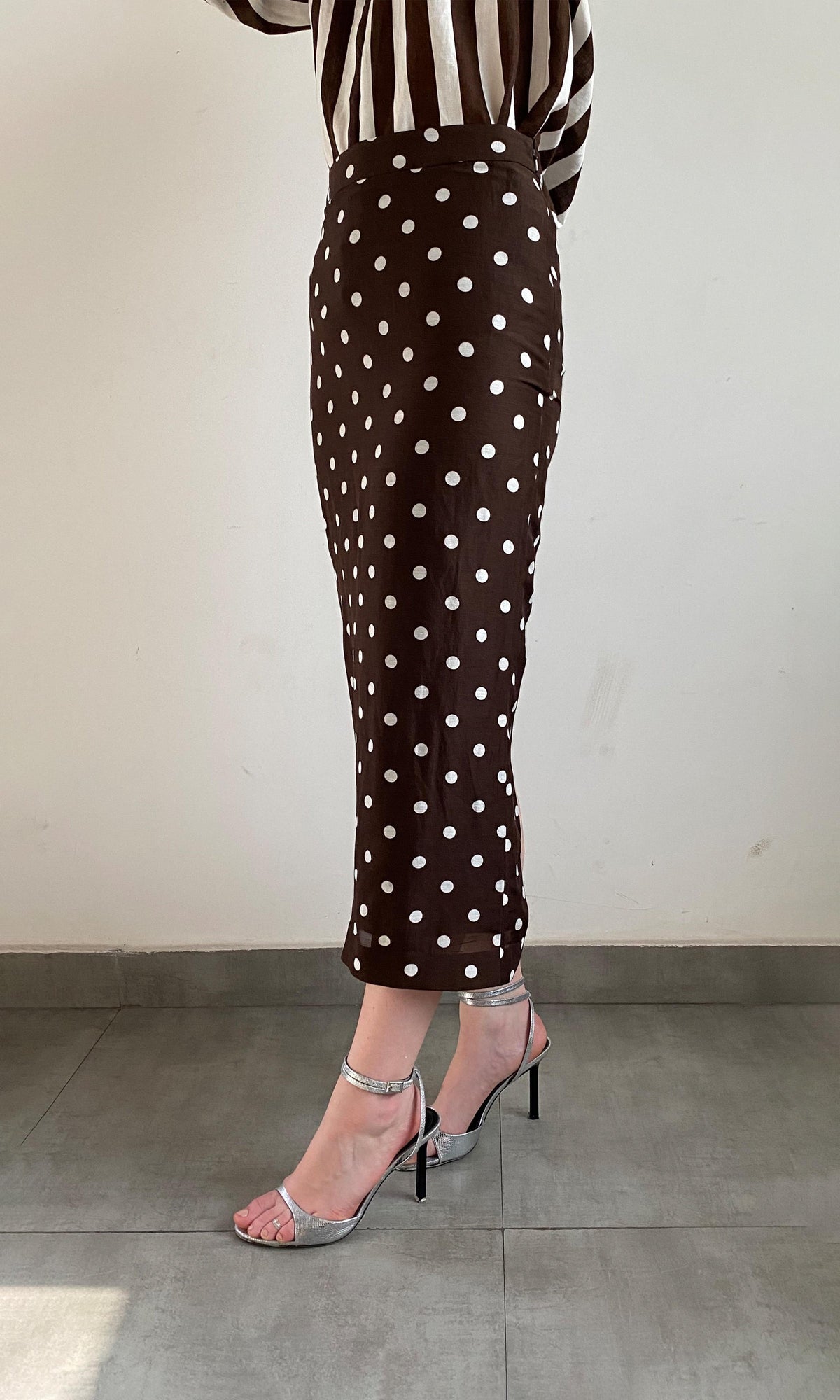 Hemant And Nandita | Tira Linen Cotton Fitted Midi Skirt | Brown White