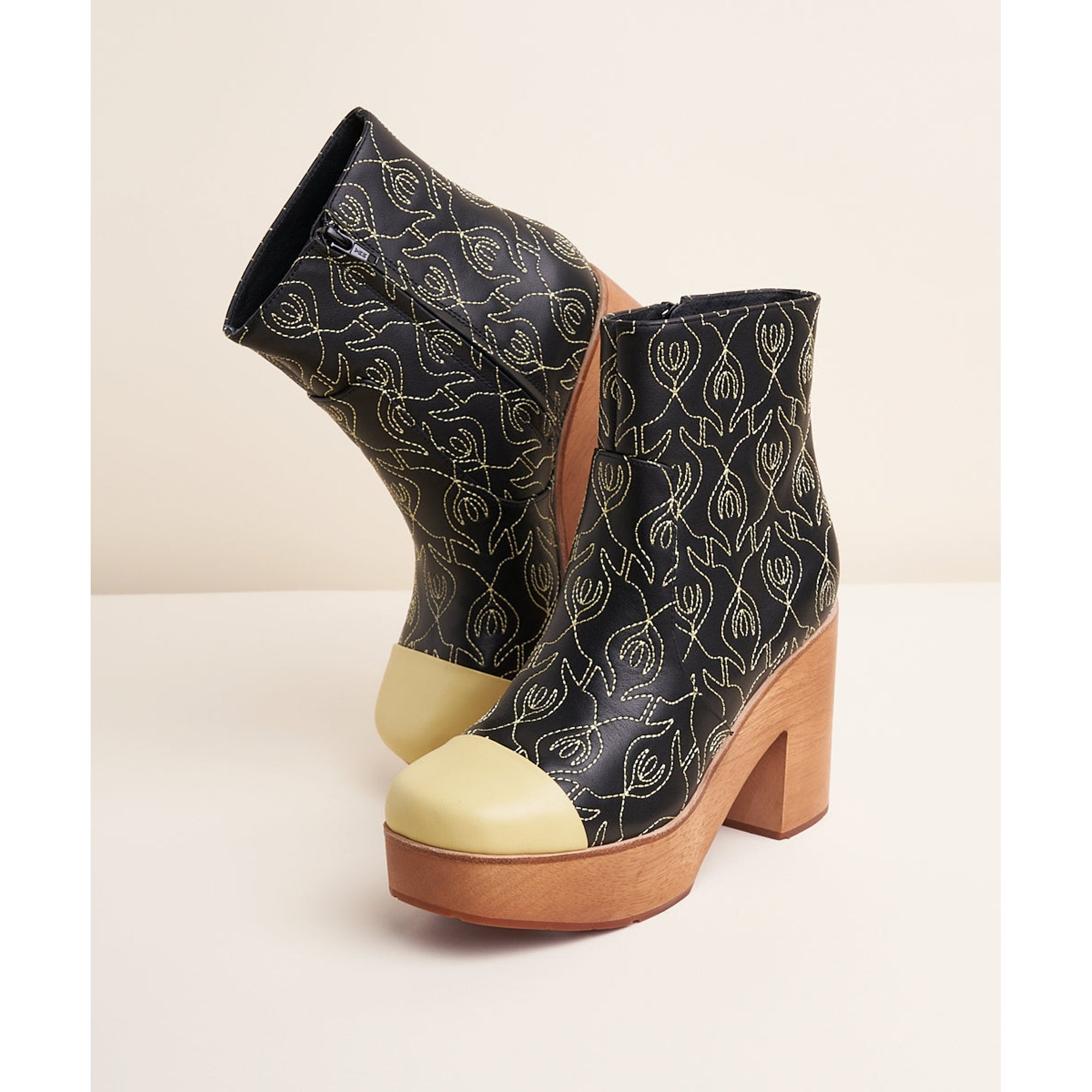 Jean Embroidered Clog Boot | Black