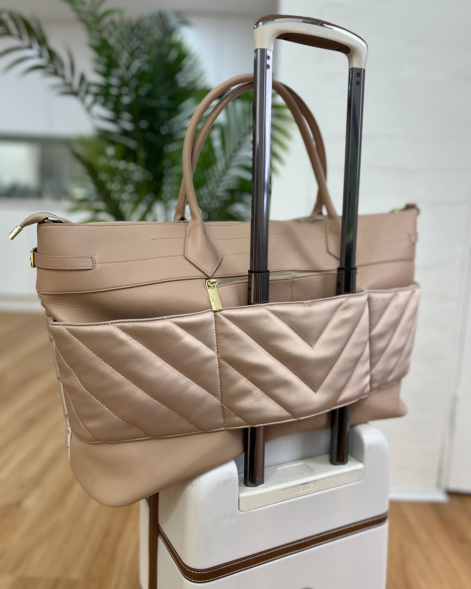 Meet Me in Paris Weekender Bag| Natural | Natural