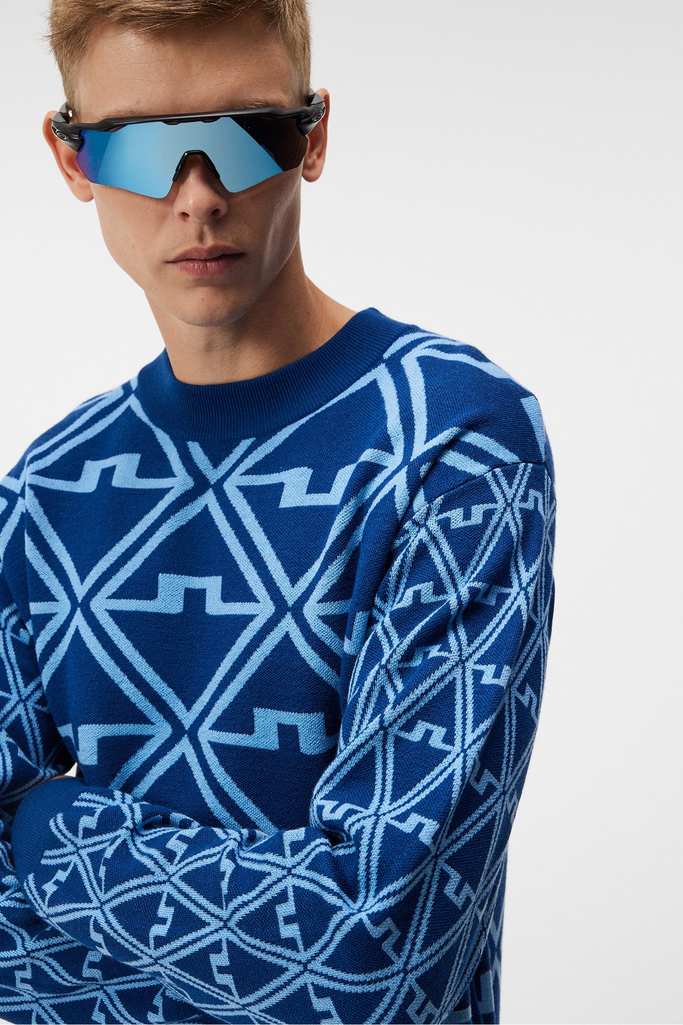 Men | Isaac Jacquard Knitted Sweater | Estate Blue Diamond