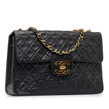 Chanel Pre-Owned Maxi XL Classic Lambskin Single Flap | Women | Black (V3)