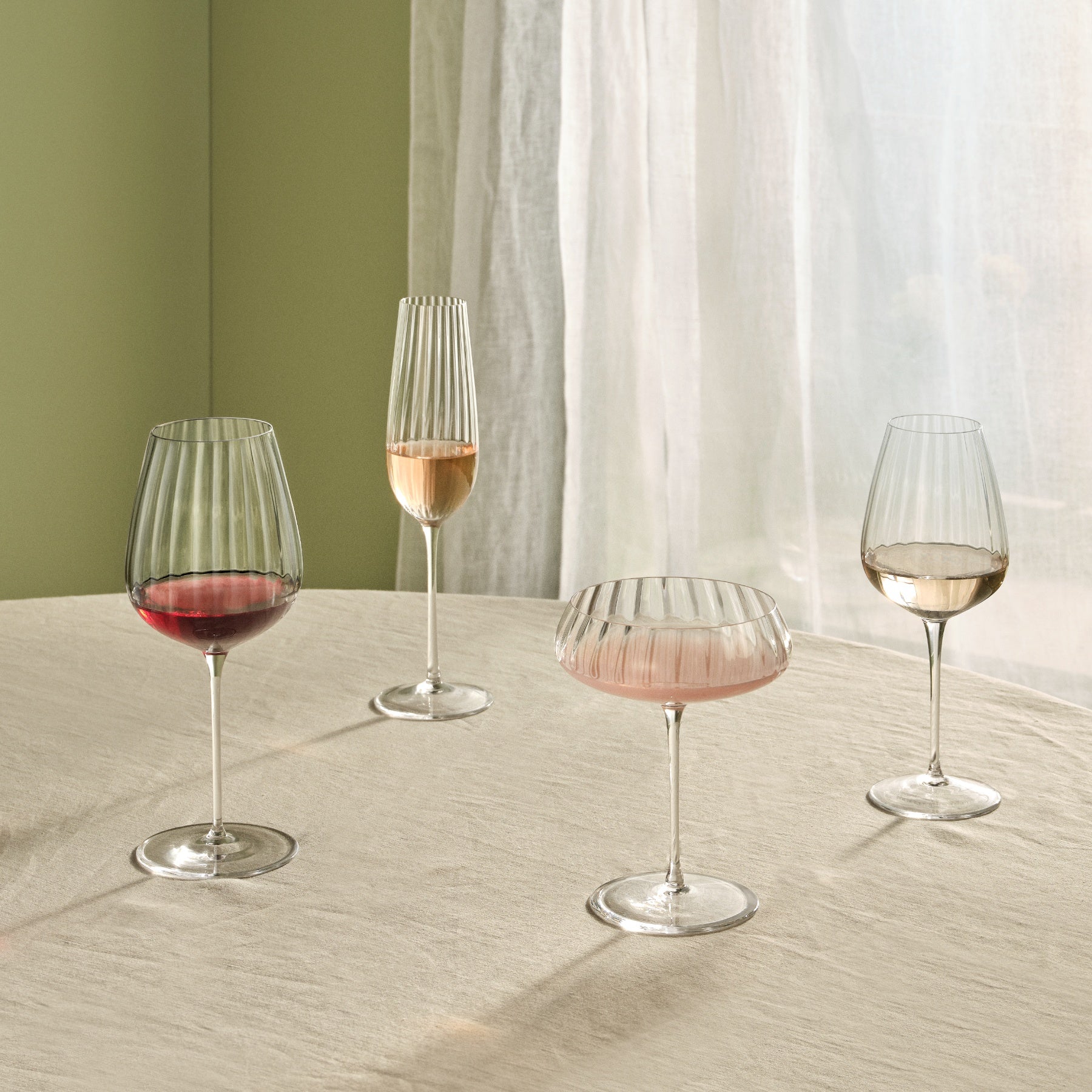 Round Up White Wine Glasses | Clear Crystal | Set of 2