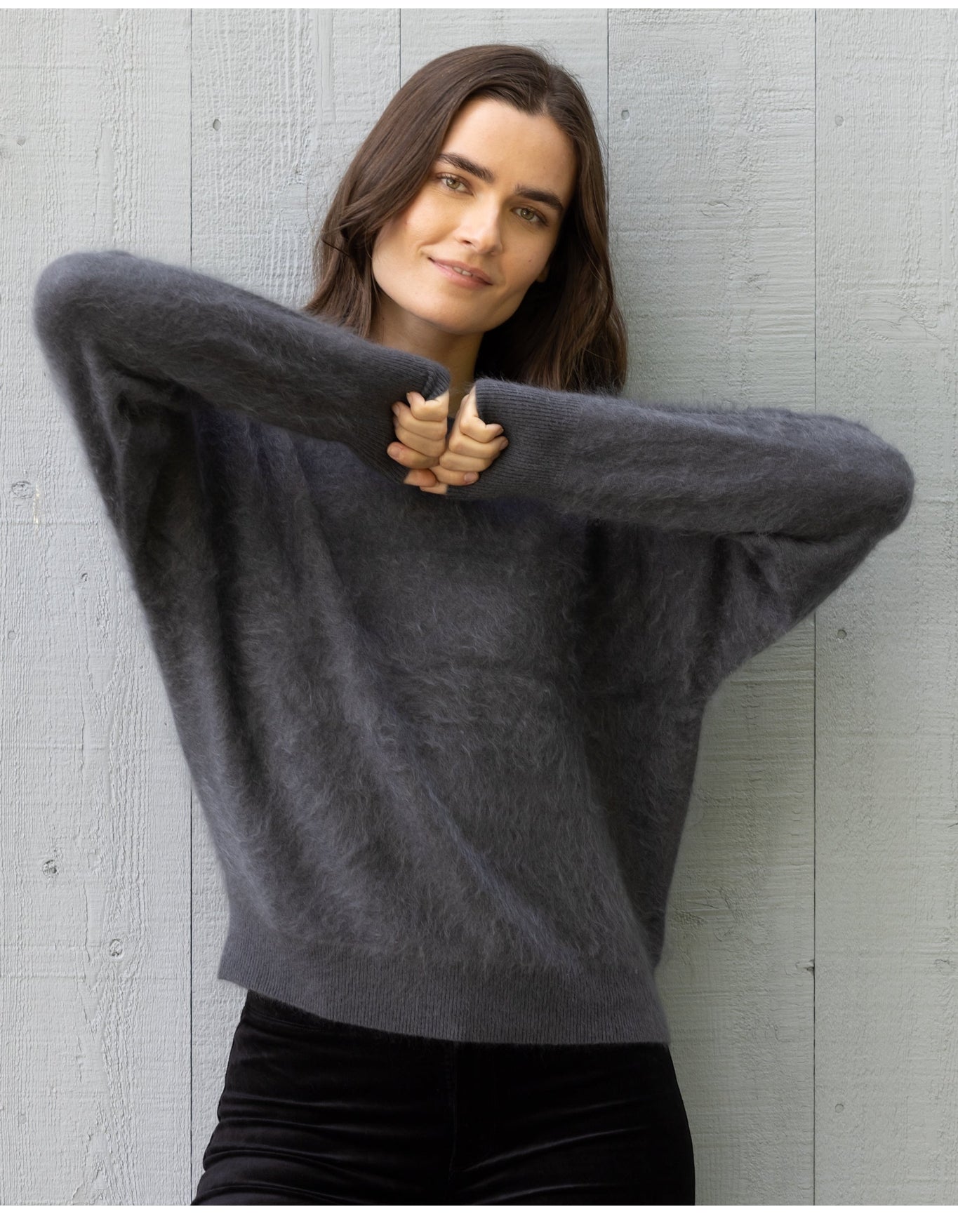 Nomad1942 | Women | Brushed Cashmere Sedgwick Sweater | Asphalt