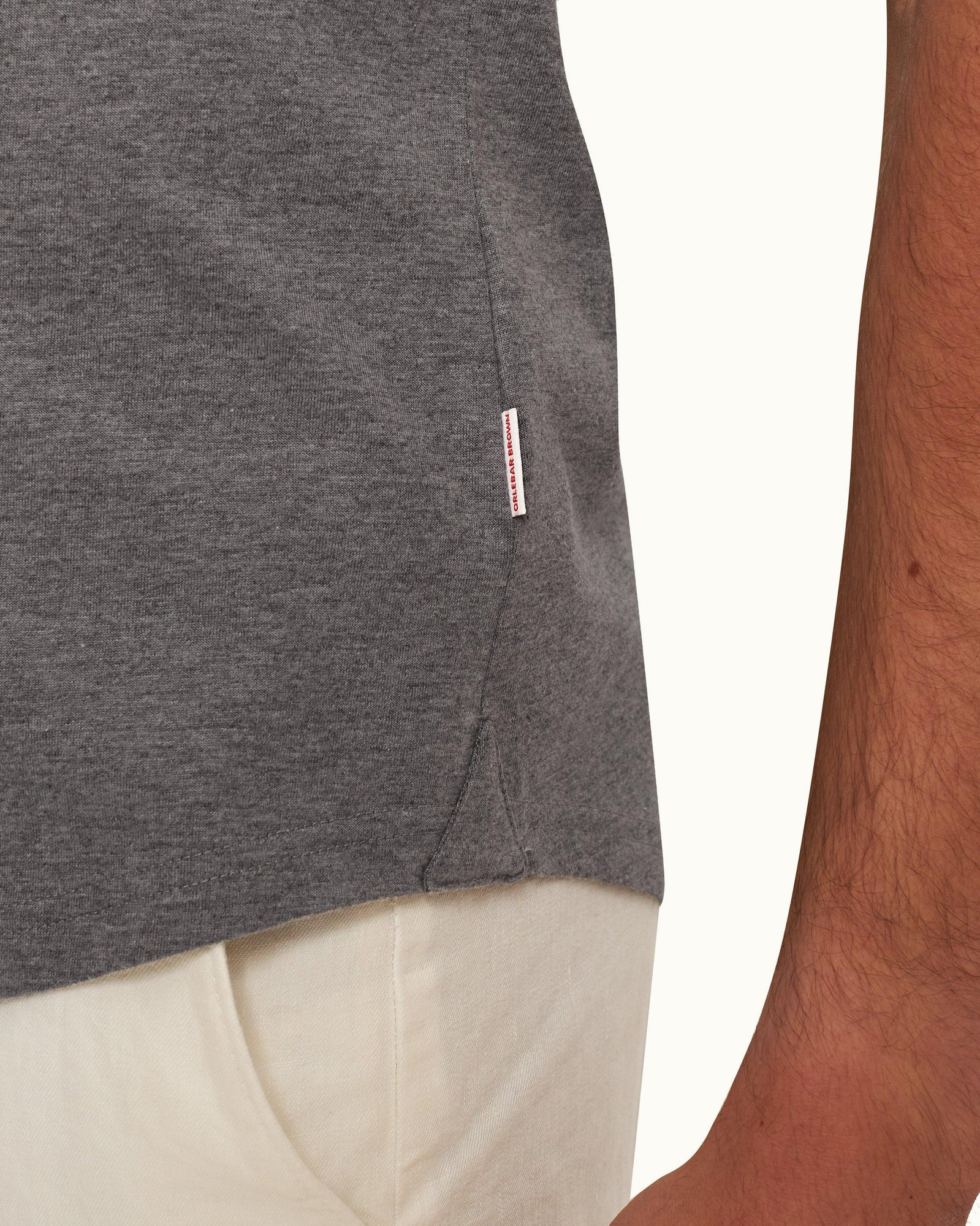 Sebastian Silk Cinder Tailored Fit Short-Sleeve Cotton-Silk Polo Shirt | Cinder