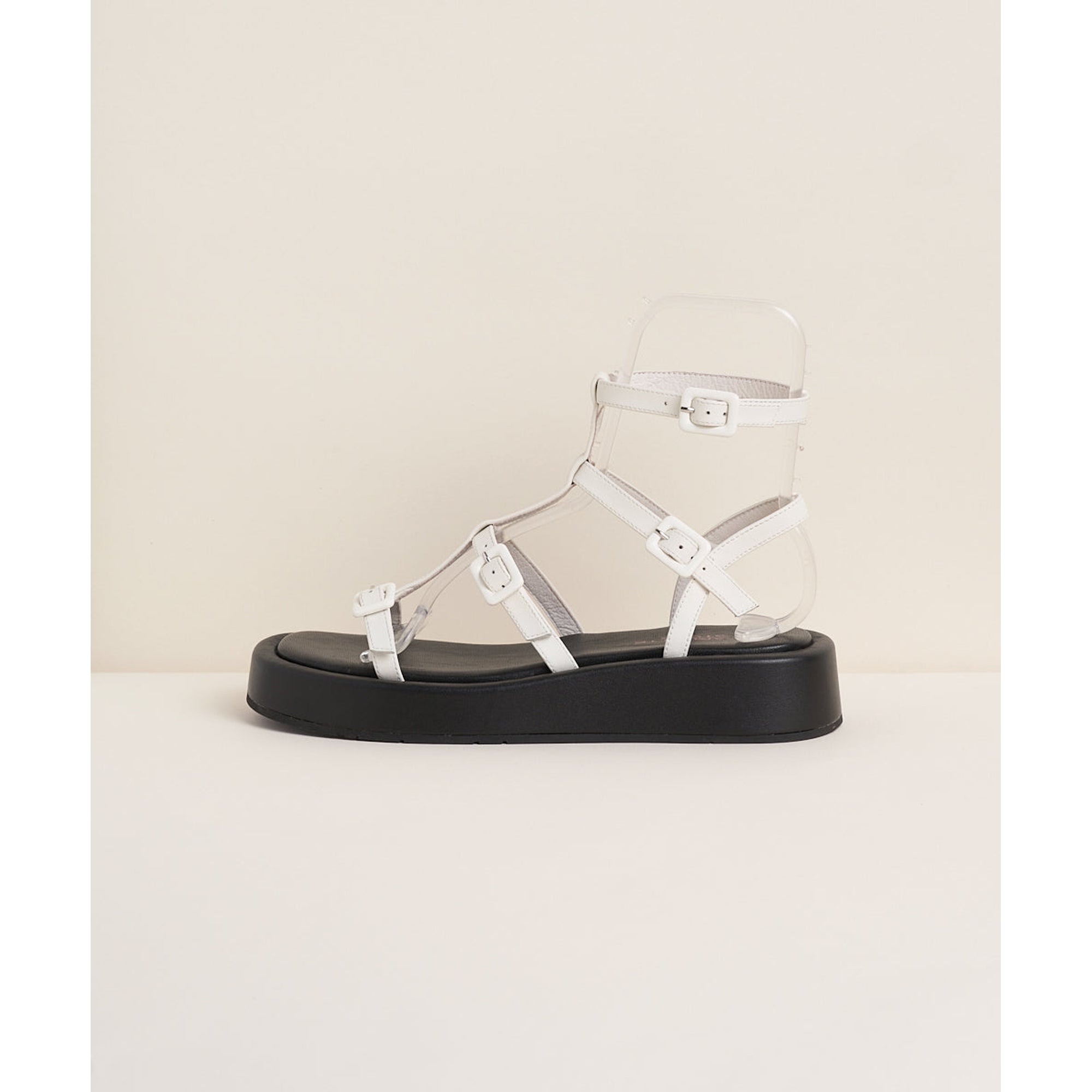 Pika Strappy Sandal | Latte