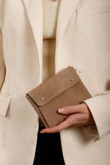 Medium Pouch | Nutmeg