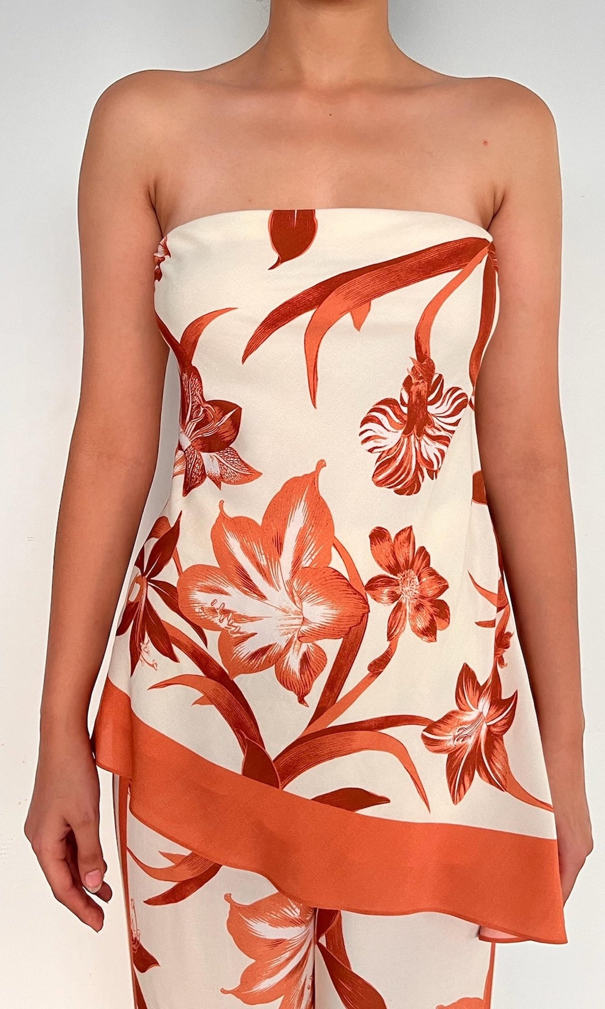 Rococo Sand | Ciro Viscose Crepe Heavy (Skw 3202) Asymmetrical Strapless Top | Beige Brown