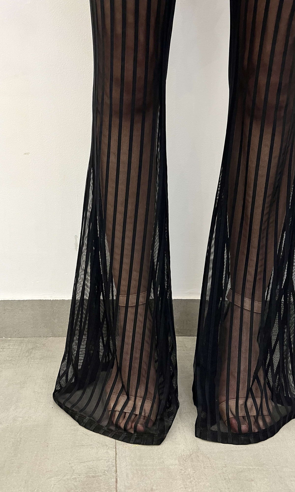 Rococo Sand | Plum Polyester Pants | Black