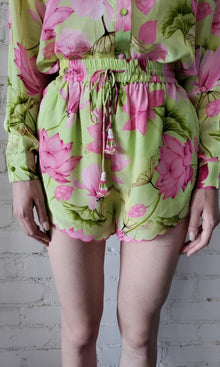 Rococo Sand | Ren Polyester Crepe Shorts | Green