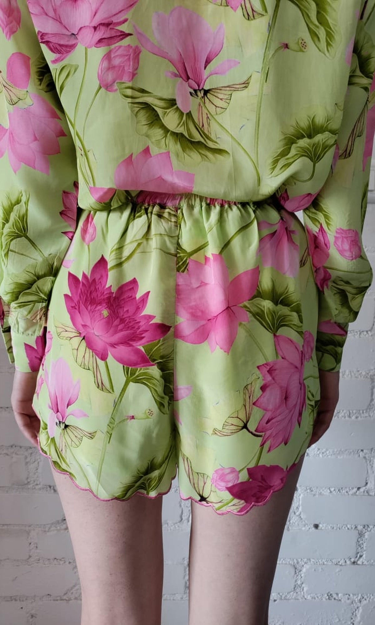 Rococo Sand | Ren Polyester Crepe Shorts | Green