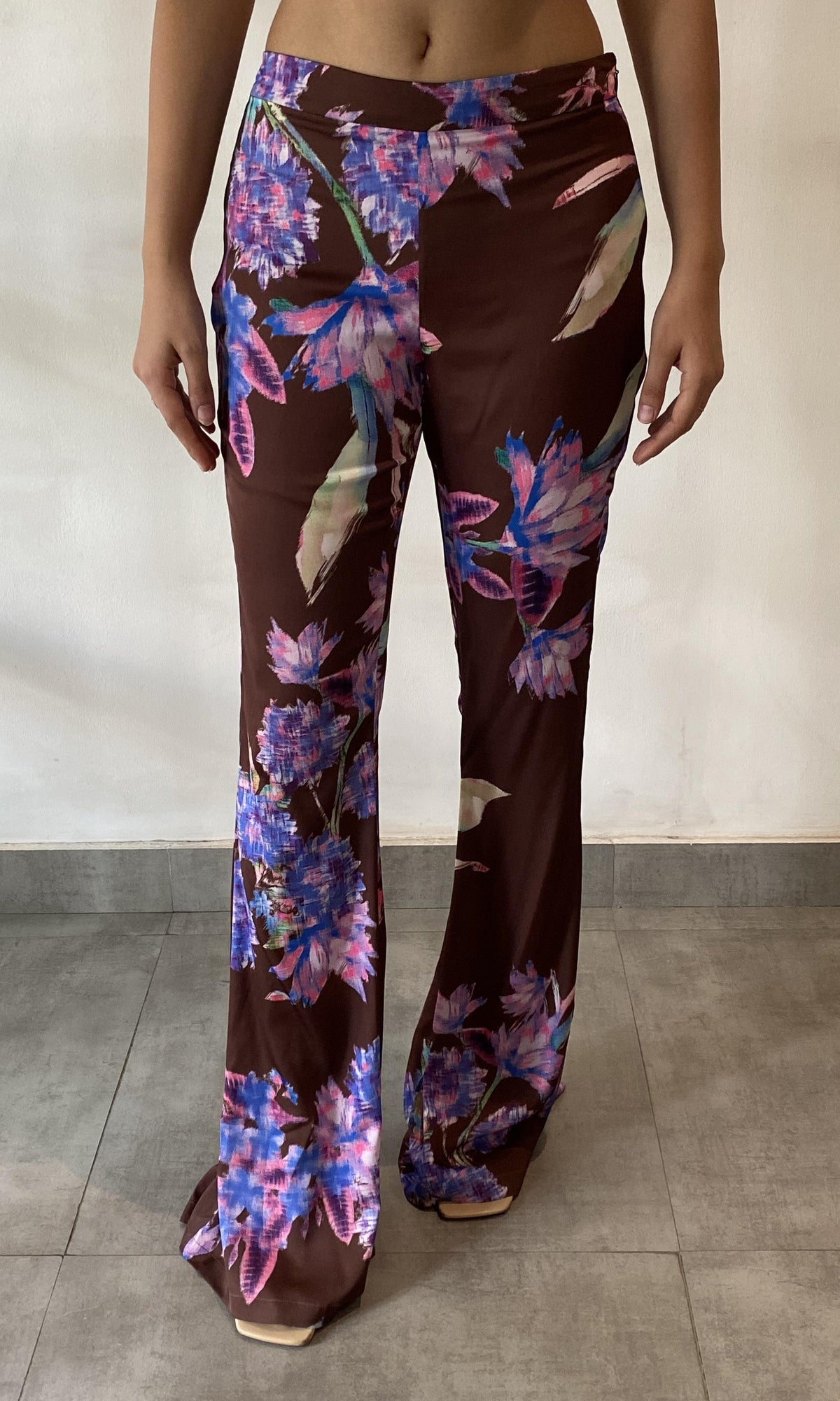 Rococo Sand | Shay Polyester Satin Pant | Multi