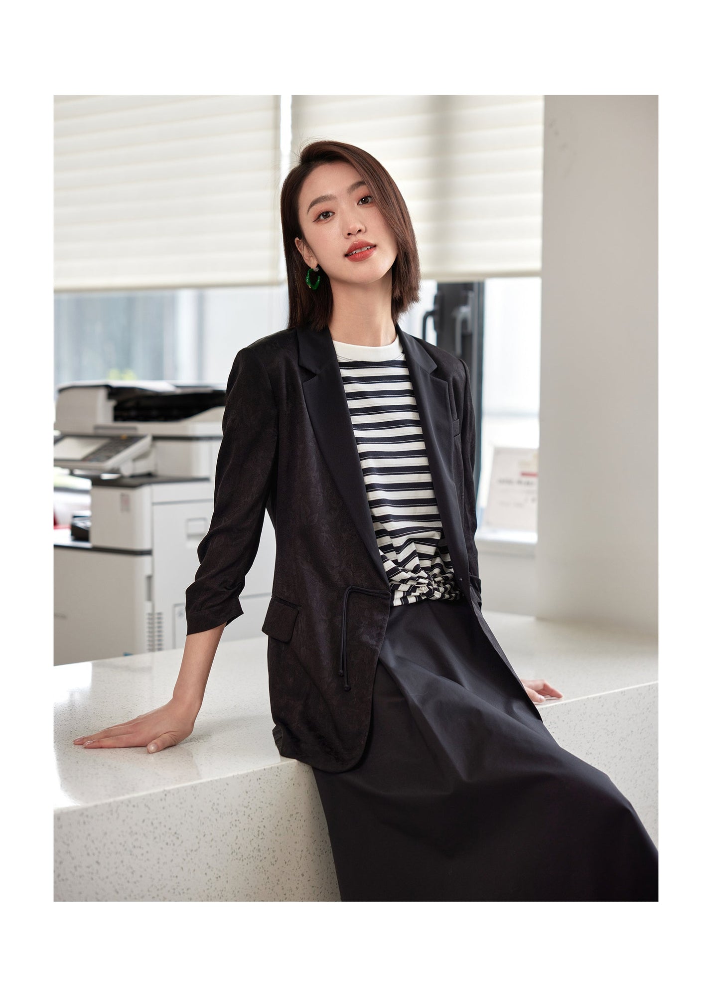 Silk Relaxed-Fit Blazer | Black