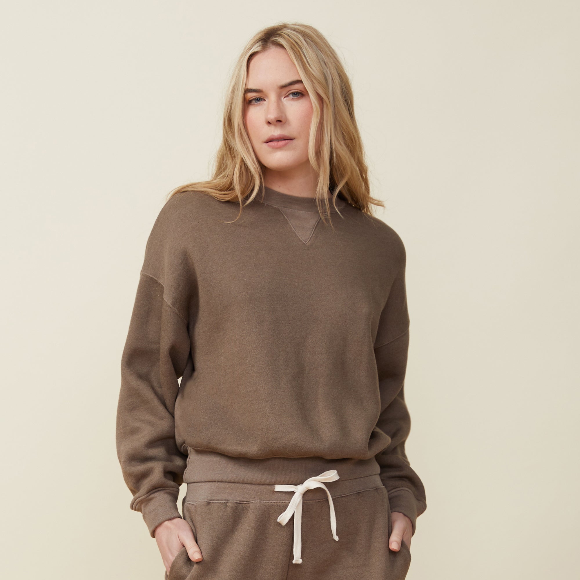 Teddy Fleece Crew Neck Sweatshirt | Women | Earl Grey