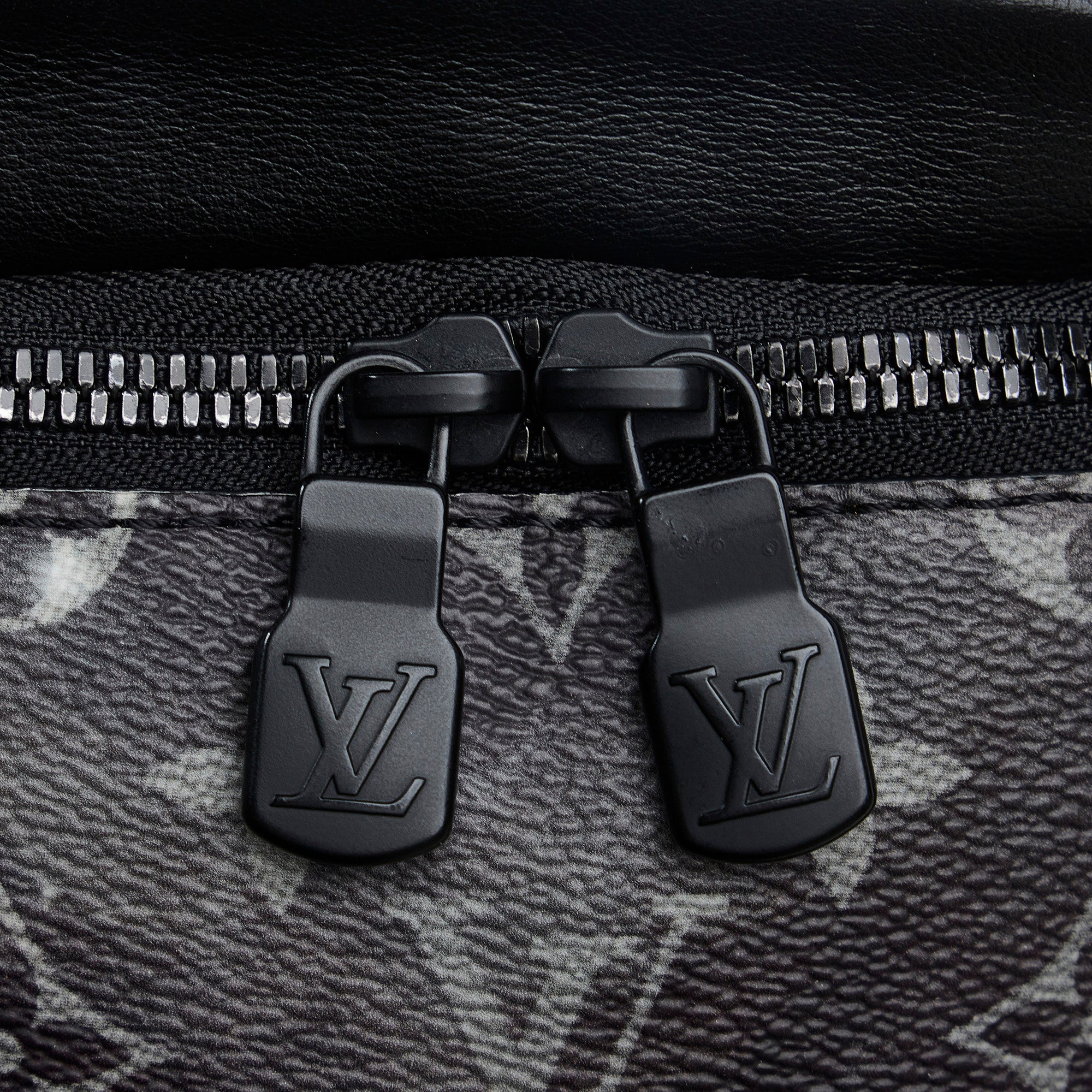 Louis Vuitton Pre-Owned Monogram Galaxy Discovery Bumbag | Women | Black (V3)