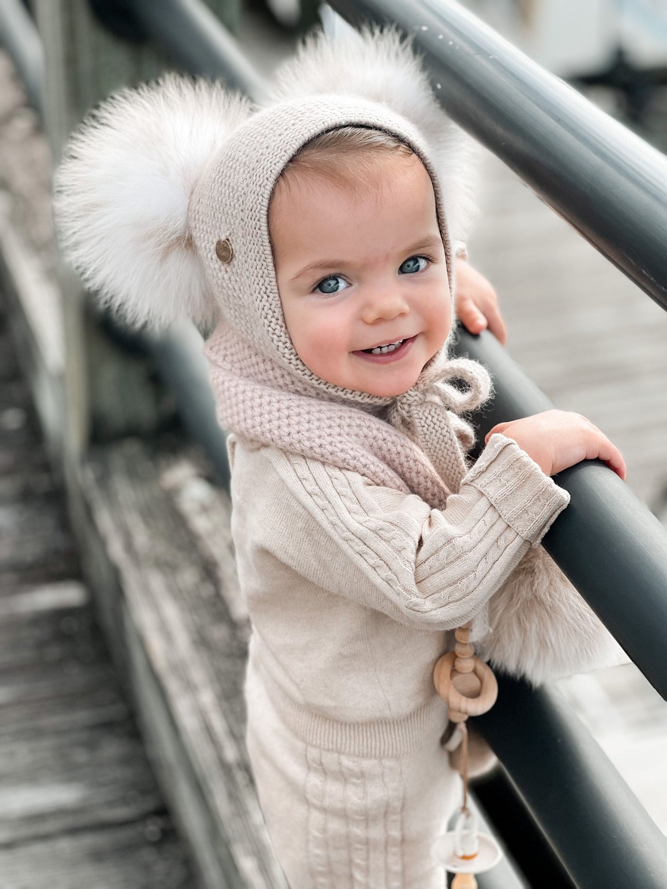 Unisex | Honeycomb Cashmere Bonnet with White Print Poms | Beige