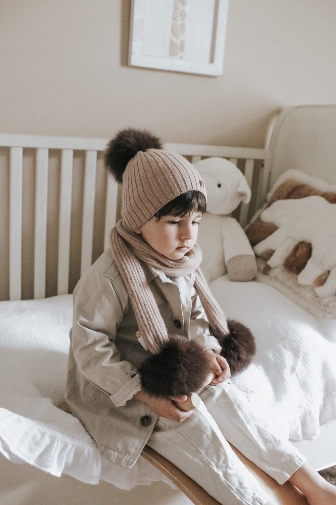 Unisex | Misha Ribbed Angora Hat Fur Pom | Beige x Brown