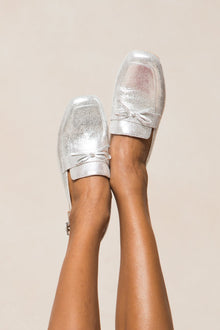 Women | Ivy Bow Loafer | Silver